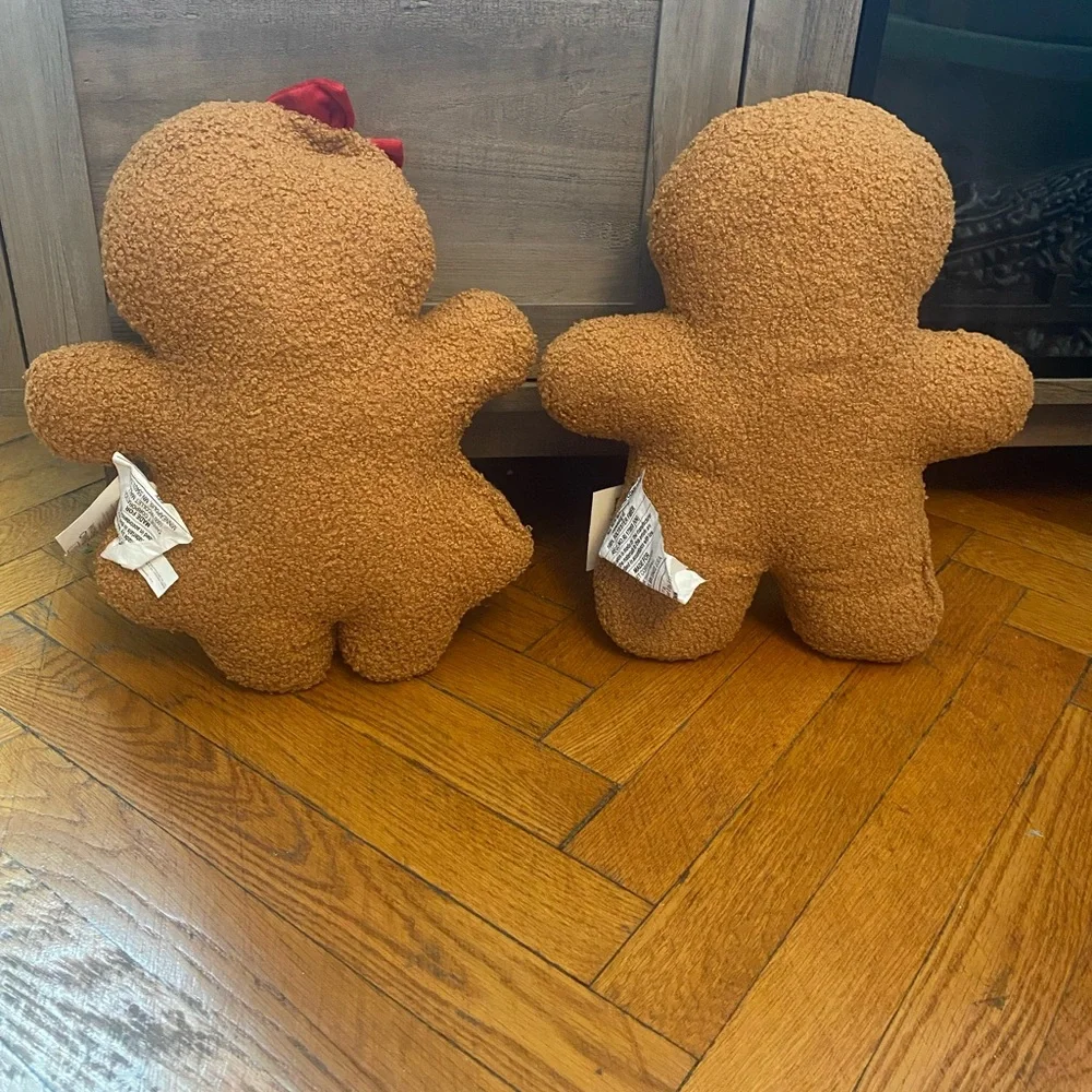 Gingerbread Man and Girl Plush Throw Pillow Decor Set